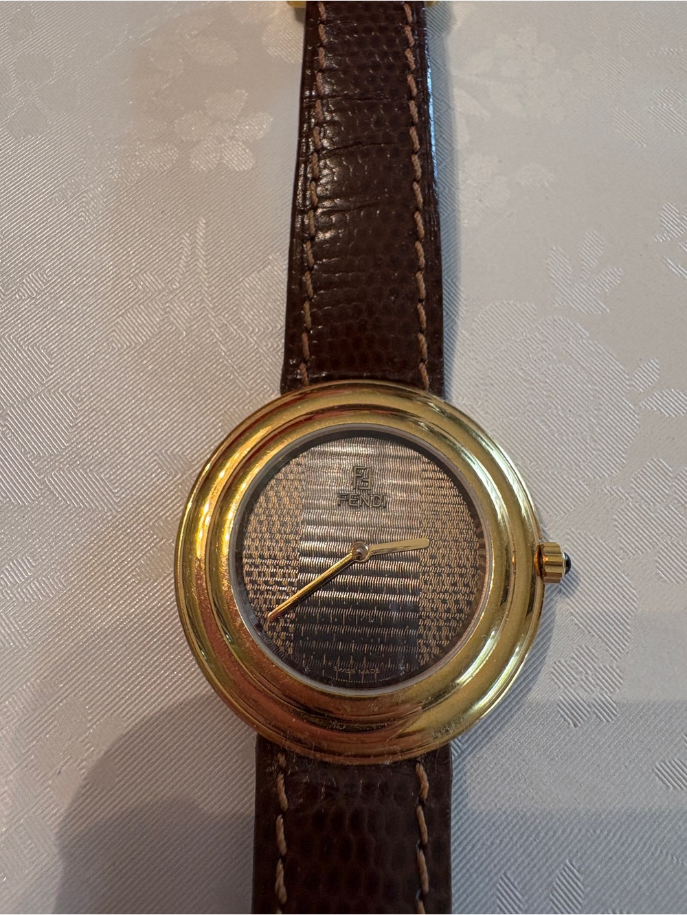 Fendi 310 Pecan Round Watch Needs Battery
